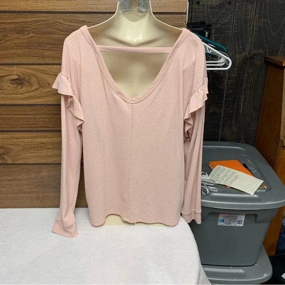 7th Ray peach waffle knit XL long sleeve top deep V in the back - Picture 3 of 7
